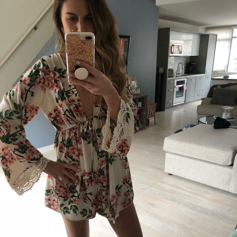 FLOWER ROMPER•Bell Sleeves